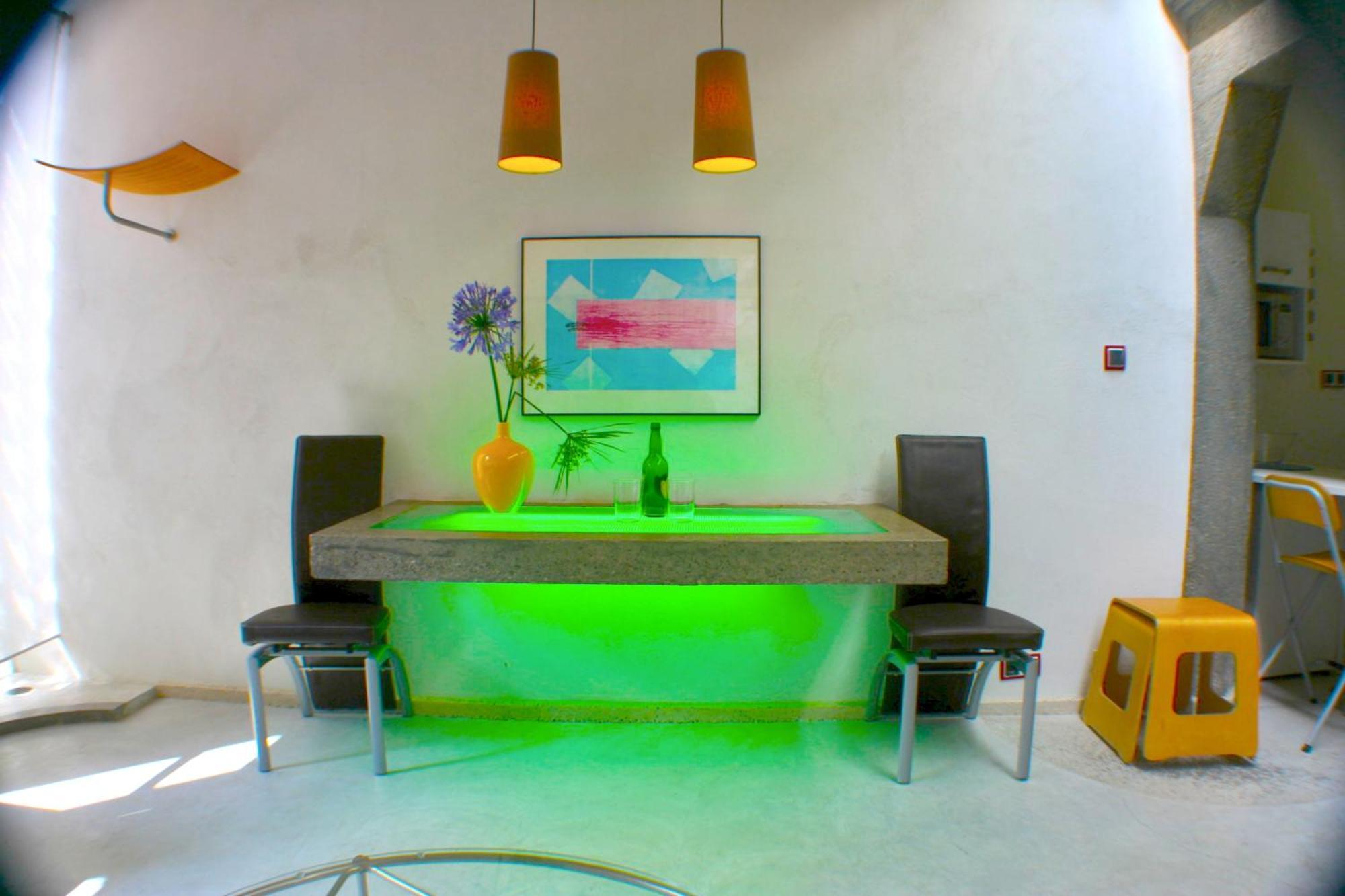 Zentral Club Apartamento Proton-Jacuzzi Belmonte De Miranda Zimmer foto